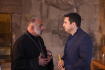 Աստված թող ների,ես ներում եմ.Ալեն Սիմոնյանը՝ Հայր Սահակին 