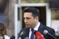 Խնդրում եմ Ժողովուրդ օրաթերթին, իրենց մոտ արդեն իսկ ձևավորված ավանդույթով, սա տեղադրել իրենց կայքում. Ալեն Սիմոնյան