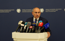 Վարչապետը պատասխանում է լրագրողների հարցերին. ուղիղ