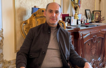 Խուզարկություններ են. իրավապահները մտել են Մարտուն Գրիգորյանի տուն