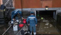 Հորդառատ անձրևի հետևանքով Գյումրիում ջրալցվել են նկուղներ․ ՆԳՆ