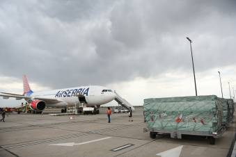 Երևանում վայրէջք կատարեց սերբական օգնությամբ երկրորդ ինքնաթիռը. Հայաստան են բերվել բժշկական պարագաներ (տեսանյութ)