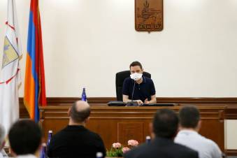 Երեւանի քաղաքապետը արտահերթ խորհրդակցություն է հրավիրել