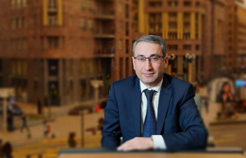 Վերանայվել է 1․3 տրիլիոն դրամ մնացորդով շուրջ 980 հազար վարկային պայմանագիր․ բանկերի միության նախագահ