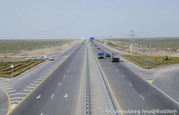 Լարսը բաց է միայն բեռնատարների համար