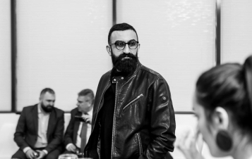 Մարդ էղեք, զուսպ էղեք, տունը մարդիկ են մահացել… 4 մարդ. գրառում