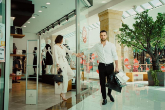 Երգիչ Նարեկ Բավեյանի և նրա կնոջ՝ Քրիստինեի սիրատոչոր ֆոտոշարքը. լուսանկարիչ՝ Արթուր Ավետիսյան