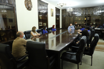 ՀՕՄ-ն այսօր երկու պացիենտ մոնիտորներ է տրամադրել Գյումրու ինֆեկցիոն հիվանդանոցին