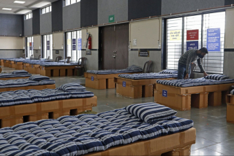 Հնդկաստանում գործարարը Covid-19-ով վարակվելուց հետո իր գրասենյակն աղքատների համար 85 տեղանոց կորոնավիրուսային բաժանմունքի է վերածել