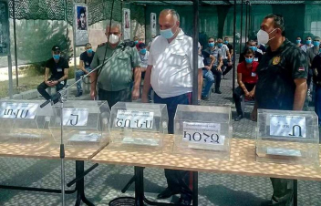 ՀՀ զինդատախազ Վահե Հարությունյանը կենտրոնական հավաքակայանում հետևել է զորակոչի իրականացման գործընթացին