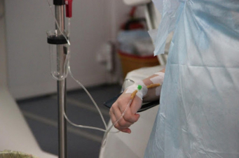 Դաժան ծեծի ենթարկված 6-ամյա երեխայի վիճակը շարունակում է մնալ ծայրահեղ ծանր