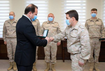 ՀՀ ՊՆ-ն պարգևատրել է ռուս զինծառայողներին COVID-19-ի կանխարգելման և թեստավորման մեծ աշխատանքի համար