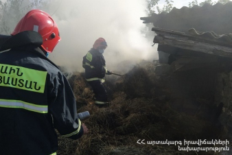 Այրվել է մոտ 70 հակ անասնակեր