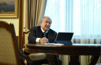 Արմեն Սարգսյանը ստորագրել է մի շարք օրենքներ