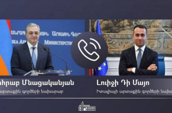 Զոհրաբ Մնացականյանը հեռախոսազրույց է ունեցել Իտալիայի ԱԳ նախարարի հետ