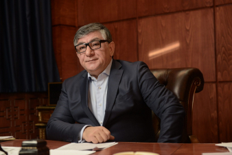 Սուքիասյանների ընտանիքը 1 միլիոն դոլար նվիրաբերեց համահայկական հիմնադրամին. Սուքիասյանների ընտանիքի ընդհանուր նվիրաբերությունը հասավ 650 միլիոն դրամի