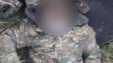 Այսօր Մարդու իրավունքների պաշտպանին ներկայացվեց ահազանգ այն մասին, որ Ադրբեջանի զինվորականները երկու օր առաջ հայ զինծառայող են գլխատել