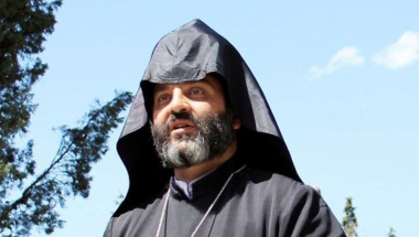 Աստծո օրհնությամբ, հզոր հավատքով ելնում ենք մարտի․ կա՛մ հիմա, կա՛մ երբեք․ Բագրատ եպիսկոպոս Գալստանյան (տեսանյութ)