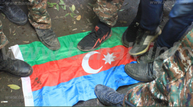 Հակառակորդի դրոշների «ճակատագիրը» լուսանկարներով. banak.info