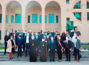 Կաթողիկոսն ընդունեց «Եվրոպայի երիտասարդությունը հանուն Արցախի անկախության ճանաչման» նախաձեռնության պատվիրակությանը