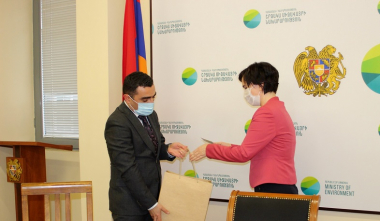 ՇՄ նախարարն ու Լիտվայի դեսպանը քննարկել են հետպատերազմյան ժամանակում շրջակա միջավայրի ոլորտի նախաձեռնությունները