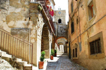 1 եվրոյով տներ վաճառելու առաջարկով հանդես է եկել իտալական ևս մեկ քաղաք  