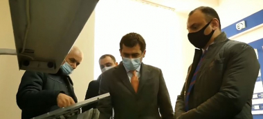 Հակոբ Արշակյանն այցելել է Էջմիածնի սարքաշինական գործարան