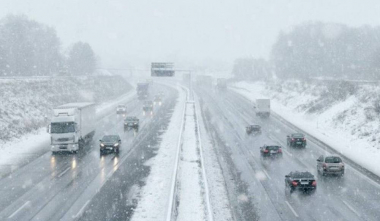 Թալին քաղաքում ձյուն է տեղում, մի շարք ավտոճանապարհներին մերկասառույց է