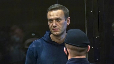 Դատարանը Նավալնուն դատապարտել է 3.5 տարվա ազատազրկման