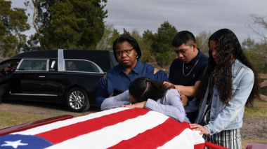 Բայդենը սուգ է հայտարարել՝ ի հիշատակ COVID-19-ից մահացածների