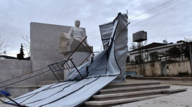 Արցախի Մարտունու քաղաքապետի պաշտոնակատարը հերքել է Նժդեհի արձանի քողարկման լուրը