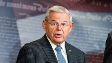 Ճանաչել Հայոց ցեղասպանությունն ու ակտիվ լինել Ադրբեջանում պահվող հայ գերիների վերադարձի հարցում. Մենենդեսի կոչը Բայդենի վարչակազմին