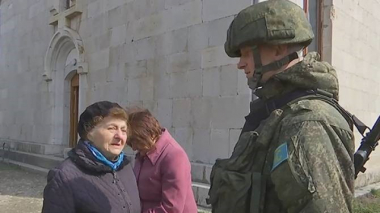 Արցախում ավելի քան 20 ուխտավոր ռուս խաղաղապահների ուղեկցությամբ այցելել են Ամարասի վանք