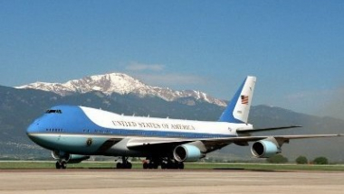 Անօթեւան տղամարդը 5 ժամ անցկացրել է ռազմաբազայում, որտեղ գտնվում է ԱՄՆ նախագահի օդանավը