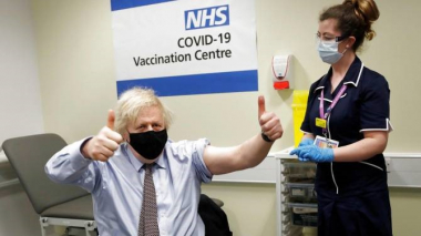 Մեծ Բրիտանիայի վարչապետը կորոնավիրուսի դեմ պատվաստվել է AstraZeneca պատվաստանյութով