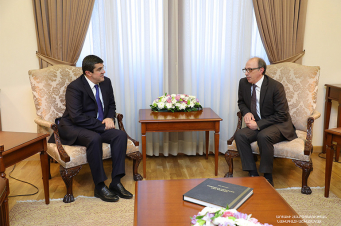 Արայիկ Հարությունյանը հանդիպել է Արա Այվազյանի հետ. կողմերը մտքեր են փոխանակել հայ ռազմագերիների և պատանդների հայրենադարձման ուղղությամբ ձեռնարկվող քայլերի շուրջ