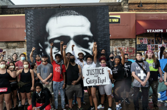 Մինեապոլիսում սկսվել է Ֆլոյդի սպանության գործով նախկին ոստիկանի նկատմամբ դատավարությունը