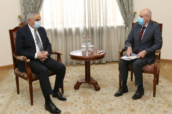 Մհեր Գրիգորյանն ու Գերմանիայի դեսպանը քննարկել են կորոնավիրուսի դեմ պատվաստման ու տարածաշրջանային զարգացումներին առնչվող հարցեր