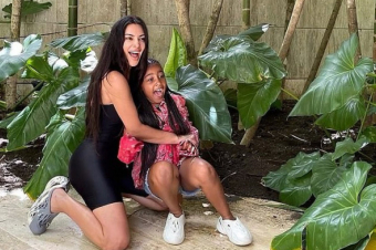 Քիմ Քարդաշյանն ավագ դստեր հետ լուսանկարներ է հրապարակել (լուսանկարներ)