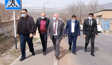 Կոտայքի մարզպետն այցելել է Կարենիս, Ալափարս, Արզական, Բջնի համայնքներ