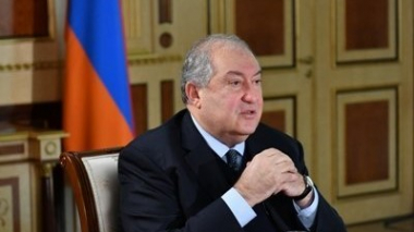 Արմեն Սարգսյանը վիրավորանքից եւ զրպրտության համար փոխհատուցումը ավելացնելու մասին օրենք չի ստորագրել եւ ուղարկել է ՍԴ