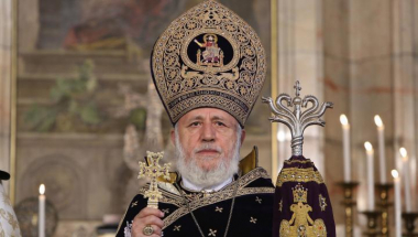 Համաշխարհային հռչակ ունենալով՝ հոգելույս Վարդան Գրեգորյանը միշտ շեշտում էր իր ազգային պատկանելությունը. Գարեգին 2-րդ