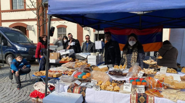 Պրահայում մեր հայրենակիցները կազմակերպեցին բարեգործական ակցիա, որի ողջ հասույթը կտրամադրվի ևս մեկ վիրավոր զինվորի պրոթեզավորմանը. տեսանյութ