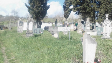 Թաղավարդում թշնամին ավերել է Արցախյան առաջին պատերազմի զոհերի գերեզմանները