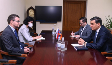 Պաշտպանը հանդիպել է ՀՀ-ում Մեծ Բրիտանիայի և Հյուսիսային Իռլանդիայի ՄԹ դեսպանին