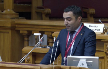 Ռոմանոս Պետրոսյանը Սանկտ Պետերբուրգում բարձրաձայնել է Արցախի դեմ իրականացված ռազմական հանցագործությունների մասին