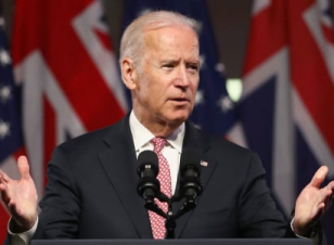 Բայդենին քննադատել են կրտսեր դպրոցական աղջկա հասցեին հաճոյախոսությունների պատճառով