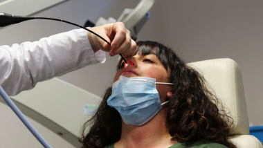 Վարակաբանը համեմատել է COVID-ի տարբեր շտամների տևողությունը