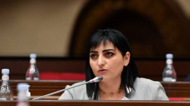 Նազարյանը վիրավորական արտահայտություն արեց, Թովմասյանը պահանջեց ներողություն խնդրել. միջադեպ ԱԺ-ում