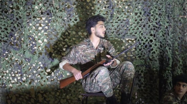 Ի հիշատակ 44-օրյա պատերազմի հերոսների. «Իմ անուշ տղա» պիեսը՝ Տնտեսագիտականի բեմում 